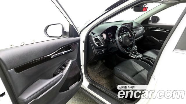Kia Seltos 2023 — photo 10