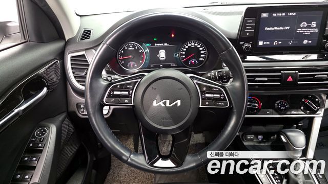 Kia Seltos 2023 — photo 13