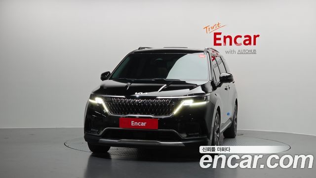 Kia Canival 2023 — photo 3