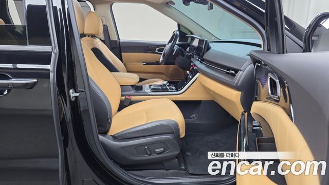 Kia Canival 2023 — photo 11