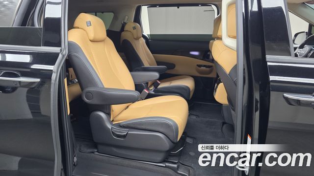 Kia Canival 2023 — photo 12