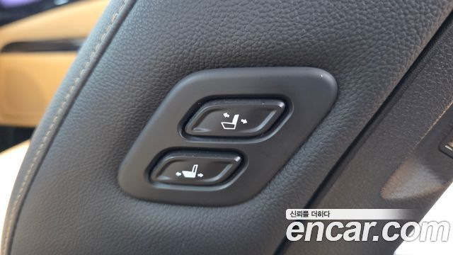 Kia Canival 2023 — photo 16