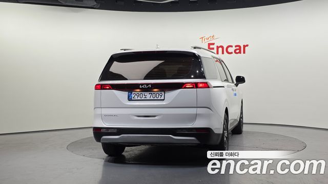 Kia Canival 2022 — photo 4