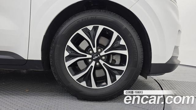Kia Canival 2022 — photo 5