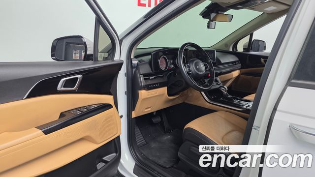 Kia Canival 2022 — photo 10