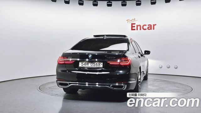 BMW 7-Series 2016 — photo 4