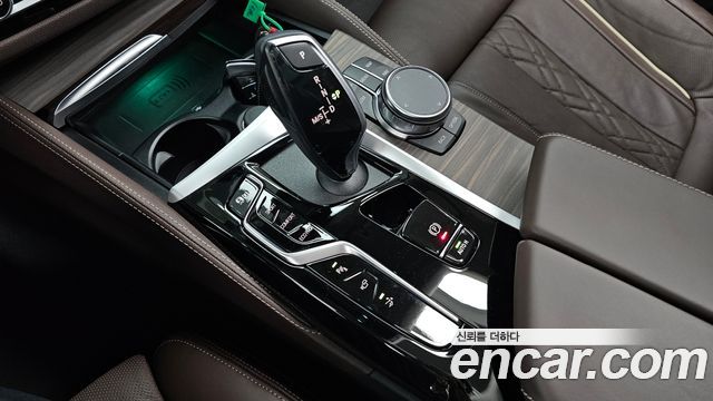 BMW Gran Turismo 2023 — photo 9