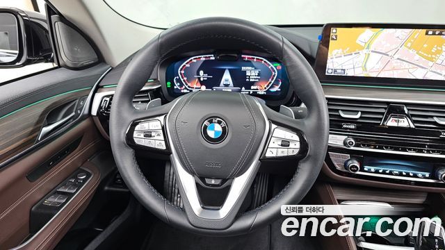 BMW Gran Turismo 2023 — photo 13