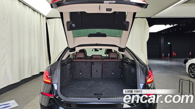 BMW Gran Turismo 2023 — photo 20