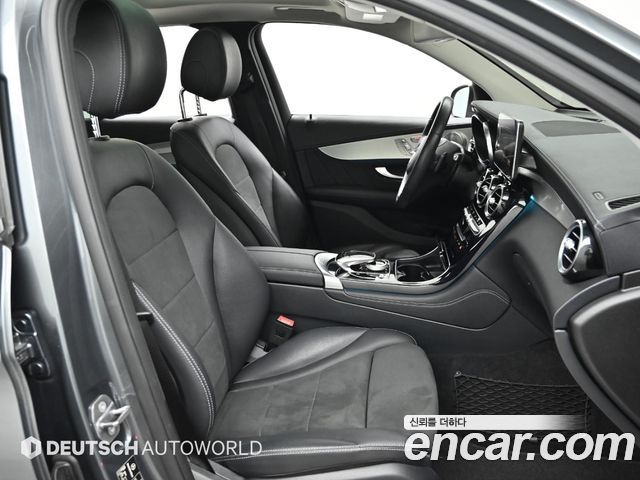 Mercedes-Benz GLC-Class 2019 — photo 10