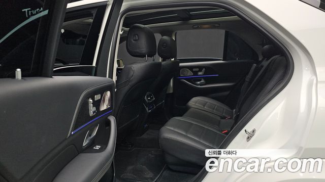 Mercedes-Benz GLE-Class 2025 — photo 12