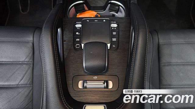 Mercedes-Benz GLE-Class 2025 — photo 18