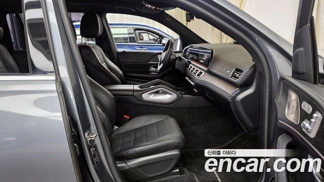 Mercedes-Benz GLS-Class 2022 — photo 11