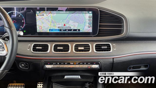 Mercedes-Benz GLS-Class 2022 — photo 14