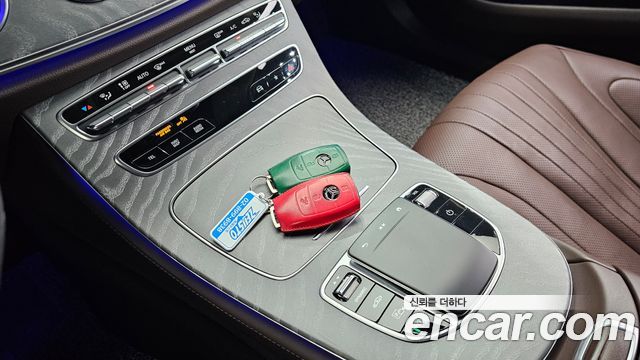 Mercedes-Benz CLS-Class 2021 — photo 20