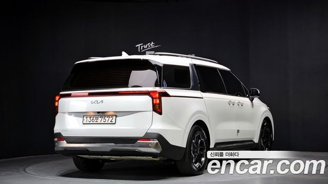 Kia Canival 2024 — photo 2