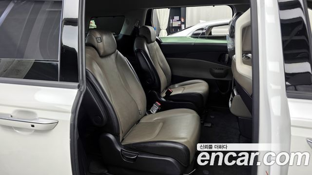 Kia Canival 2024 — photo 12