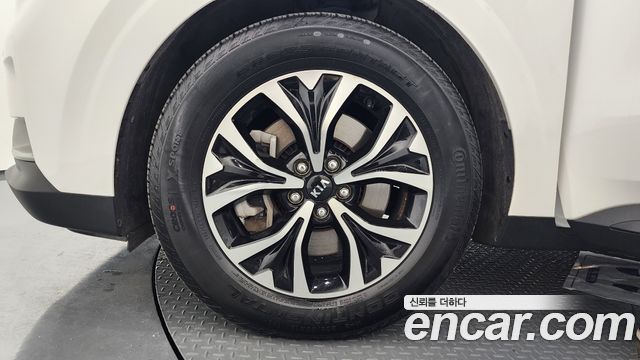 Kia Canival 2021 — photo 5