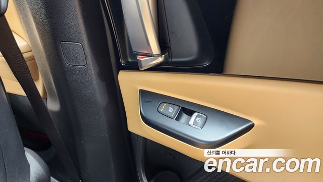 Kia Canival 2021 — photo 18