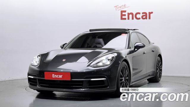 Porsche Panamera 2018 — photo 1