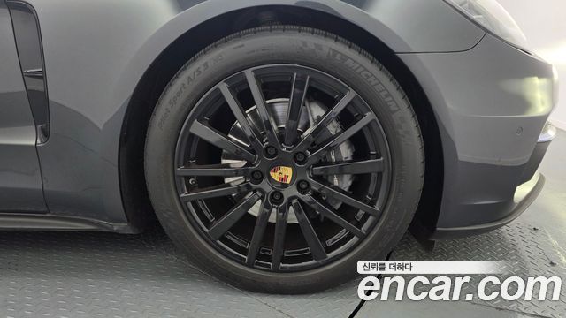 Porsche Panamera 2018 — photo 5