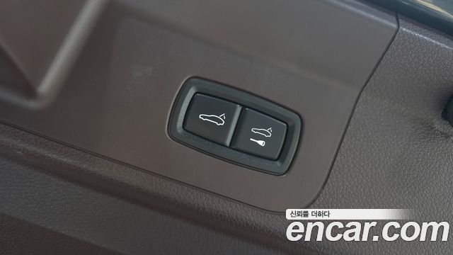 Porsche Panamera 2018 — photo 22
