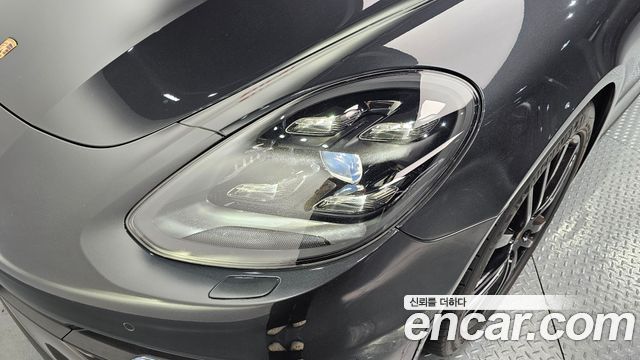 Porsche Panamera 2018 — photo 8