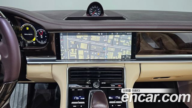 Porsche Panamera 2018 — photo 29