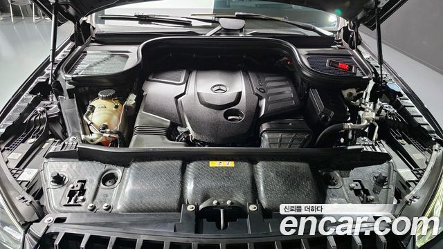 Mercedes-Benz GLE-Class 2021 — photo 6