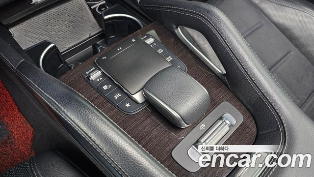 Mercedes-Benz GLE-Class 2021 — photo 9