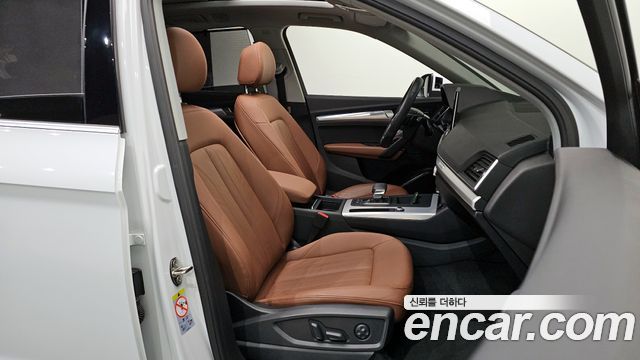 Audi Q5 2022 — photo 12