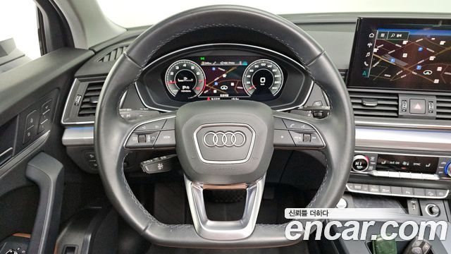 Audi Q5 2022 — photo 14