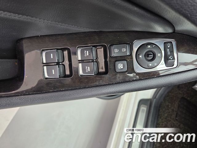 Kia K7 2013 — photo 12