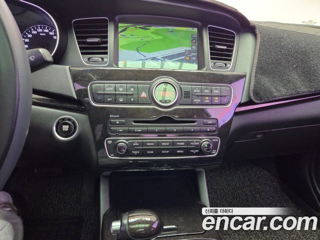 Kia K7 2013 — photo 17