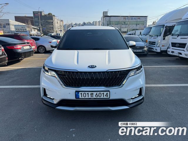 Kia Canival 2021 — photo 2