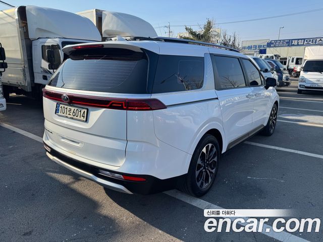 Kia Canival 2021 — photo 5