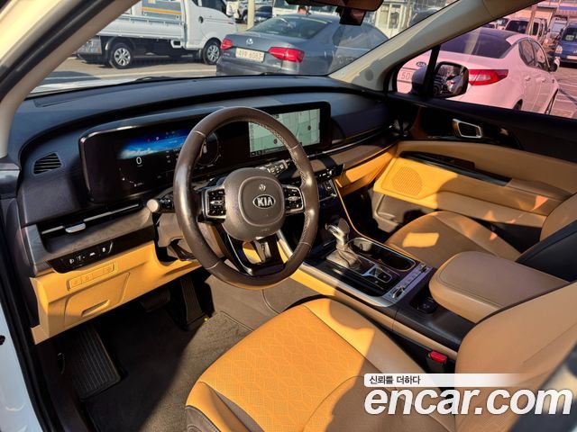 Kia Canival 2021 — photo 16