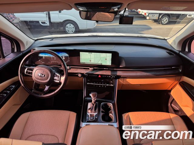 Kia Canival 2021 — photo 17