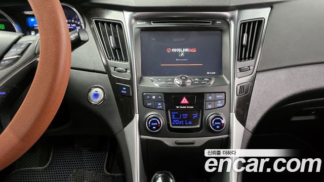 Hyundai Sonata 2014 — photo 17