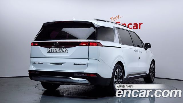Kia Canival 2021 — photo 2