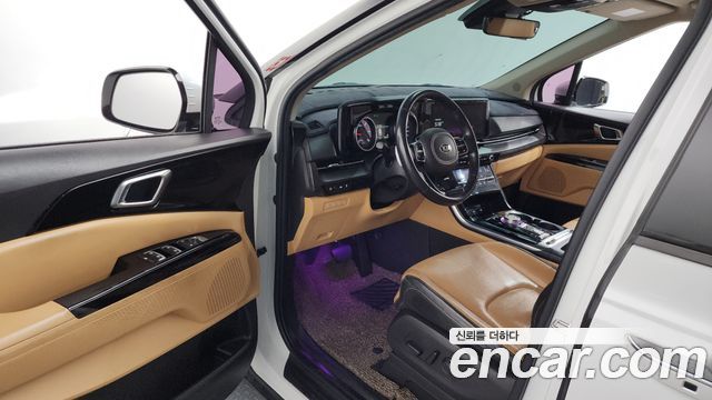 Kia Canival 2021 — photo 10