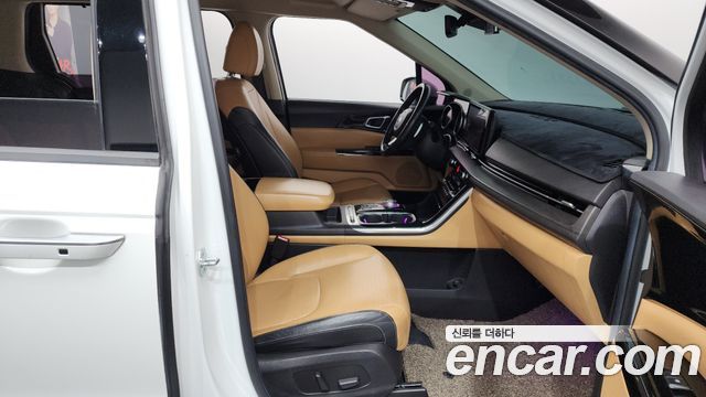 Kia Canival 2021 — photo 11