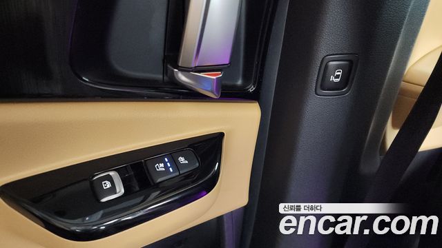 Kia Canival 2021 — photo 19