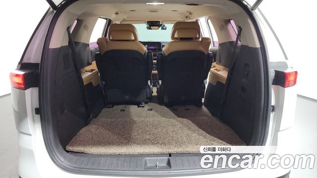 Kia Canival 2021 — photo 20