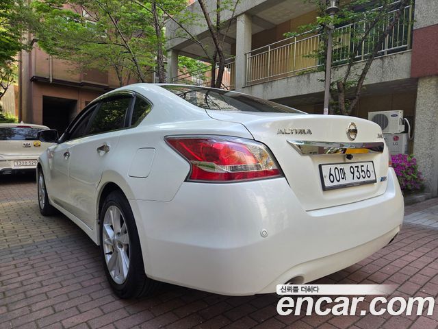 Nissan Altima 2014 — photo 8