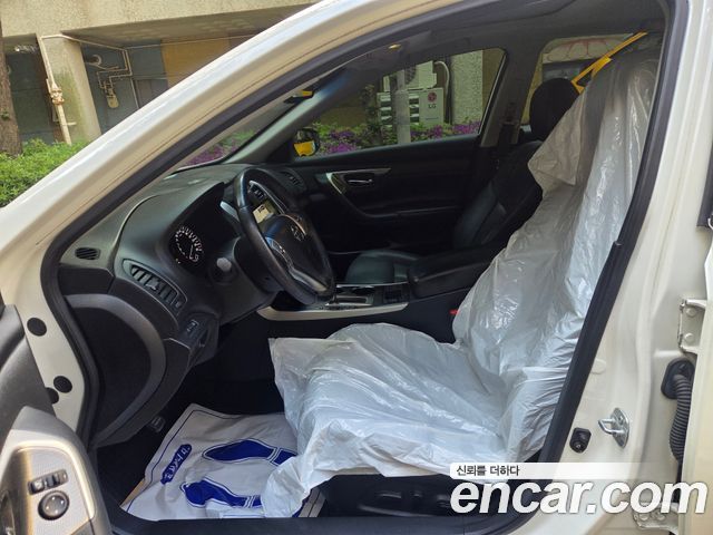 Nissan Altima 2014 — photo 9