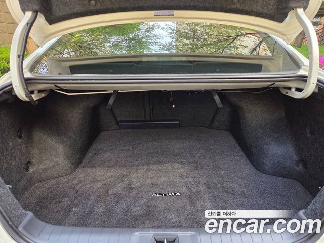 Nissan Altima 2014 — photo 19
