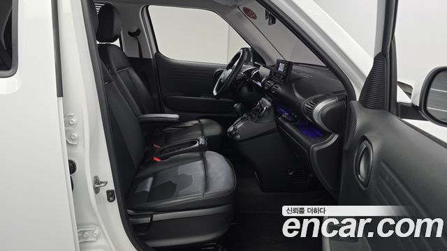 Hyundai Casper 2023 — photo 12