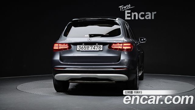 Mercedes-Benz GLC-Class 2019 — photo 4