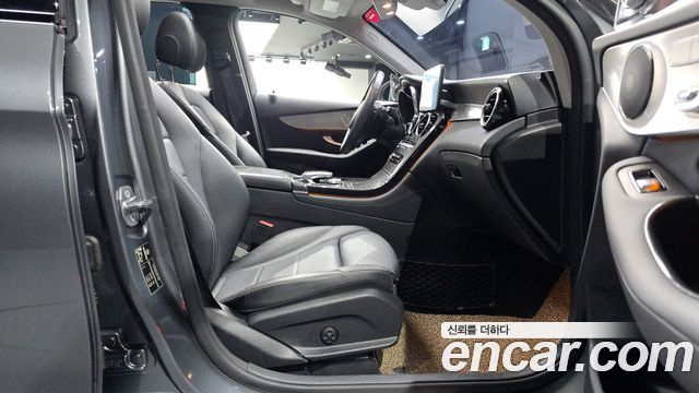 Mercedes-Benz GLC-Class 2019 — photo 11